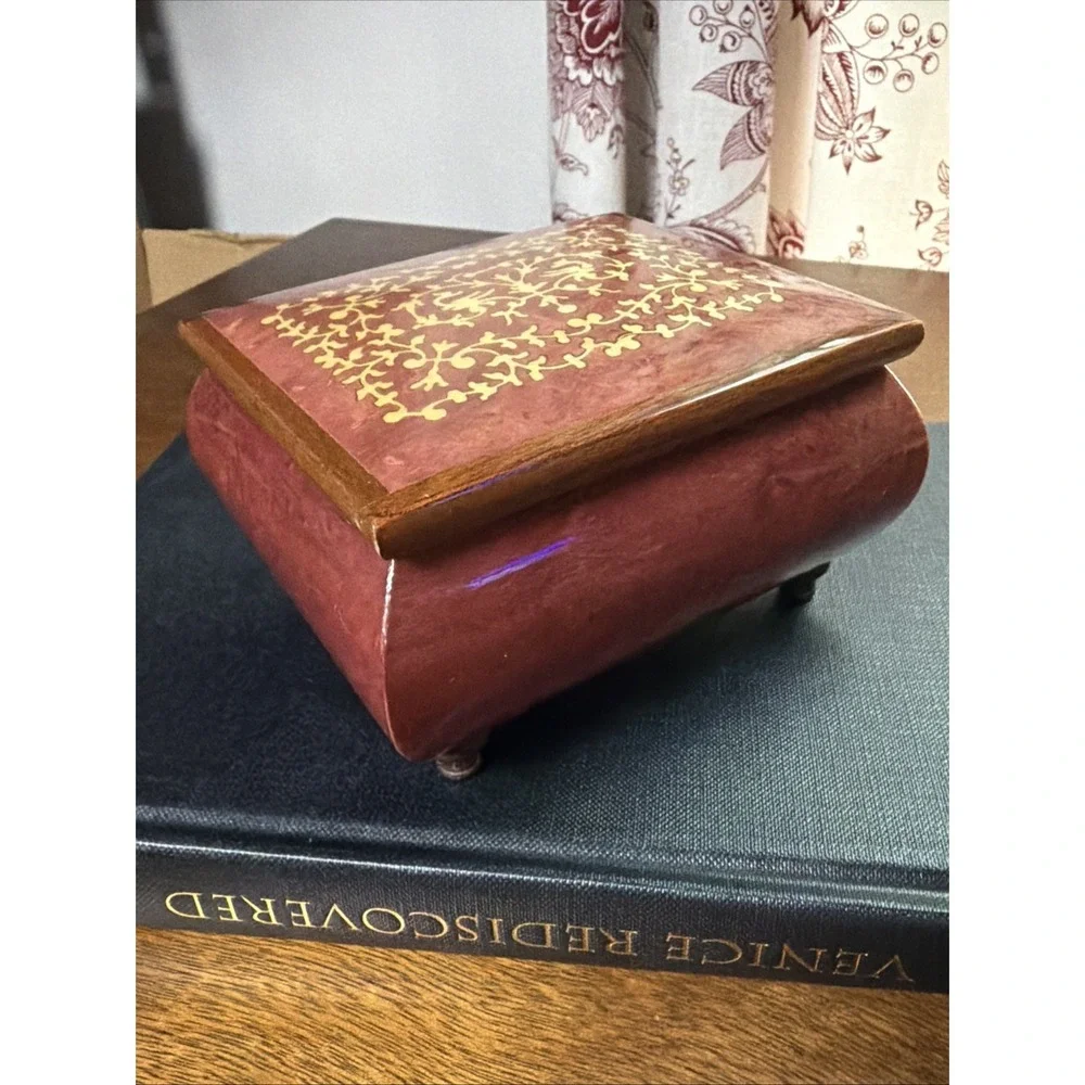 Vintage Sorrento Italian Inlaid Wine Red Musical Jewelry Box Torna A Surriento
